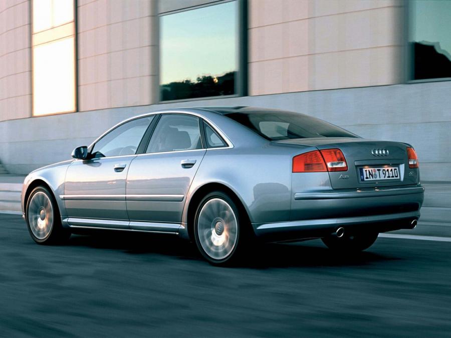  Audi A8 4.2 Quattro (D3) 2003 года  (фото 4 из 30)